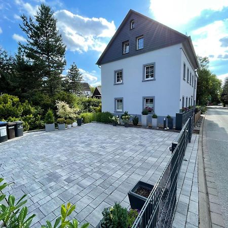 Ferienhaus Villa Adelsberg Mit Dachterrasse In Zentraler Lage Fuer Bis Zu 10 Personen Chemnitz Exteriör bild