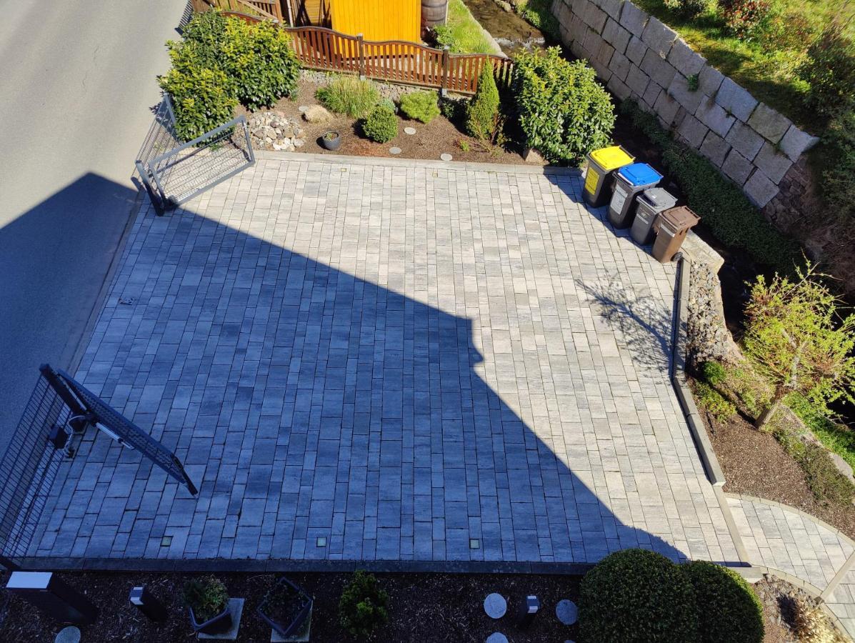 Ferienhaus Villa Adelsberg Mit Dachterrasse In Zentraler Lage Fuer Bis Zu 10 Personen Chemnitz Exteriör bild
