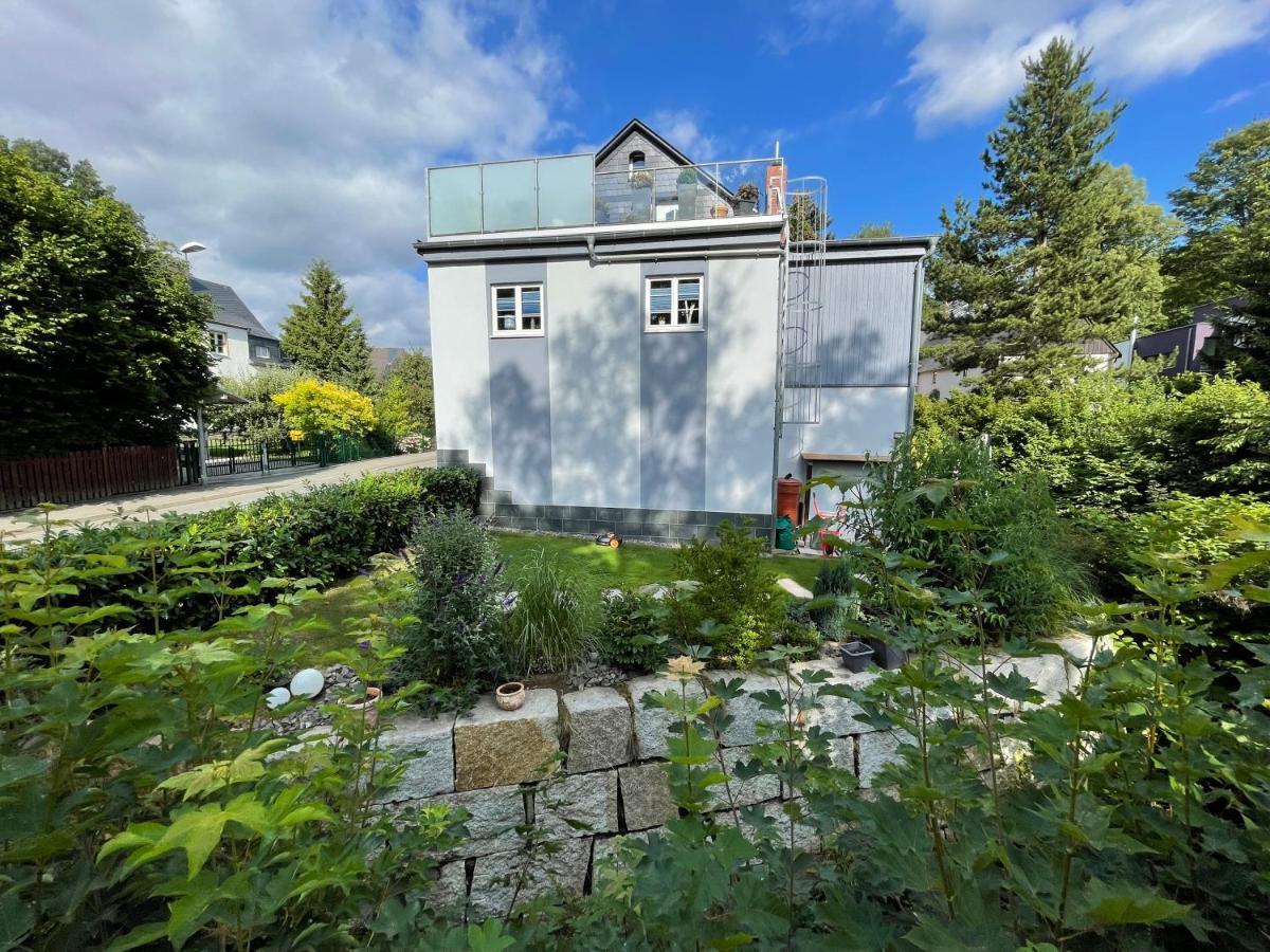 Ferienhaus Villa Adelsberg Mit Dachterrasse In Zentraler Lage Fuer Bis Zu 10 Personen Chemnitz Exteriör bild