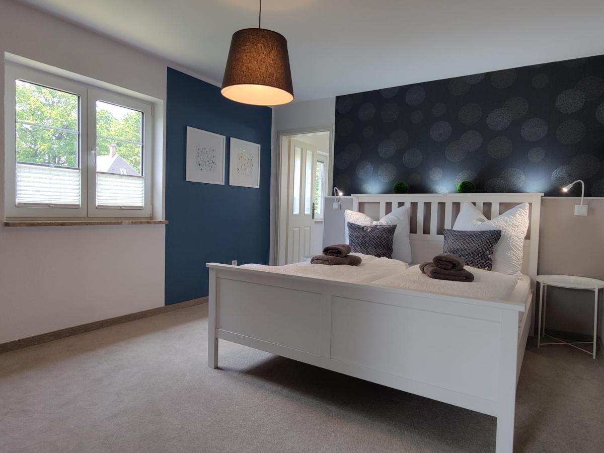 Ferienhaus Villa Adelsberg Mit Dachterrasse In Zentraler Lage Fuer Bis Zu 10 Personen Chemnitz Exteriör bild