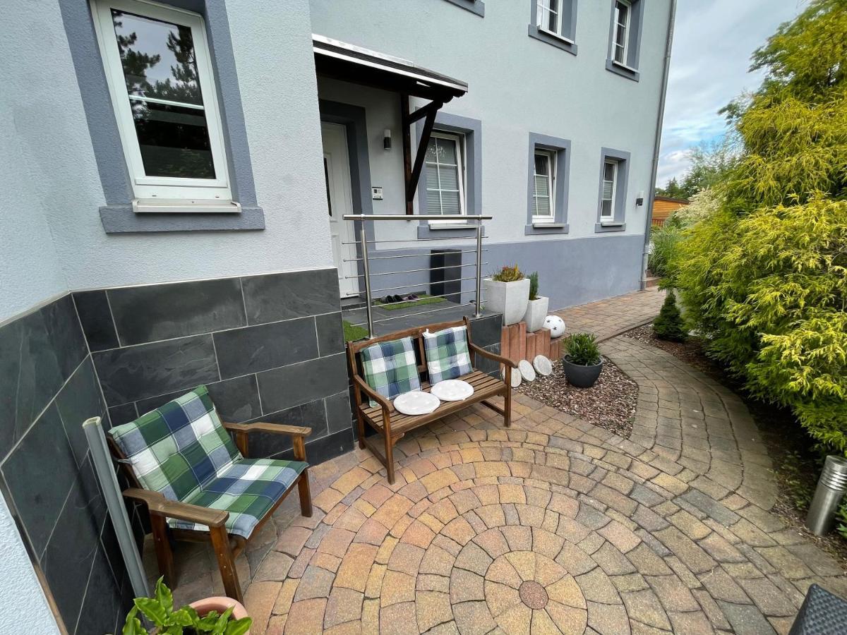 Ferienhaus Villa Adelsberg Mit Dachterrasse In Zentraler Lage Fuer Bis Zu 10 Personen Chemnitz Exteriör bild