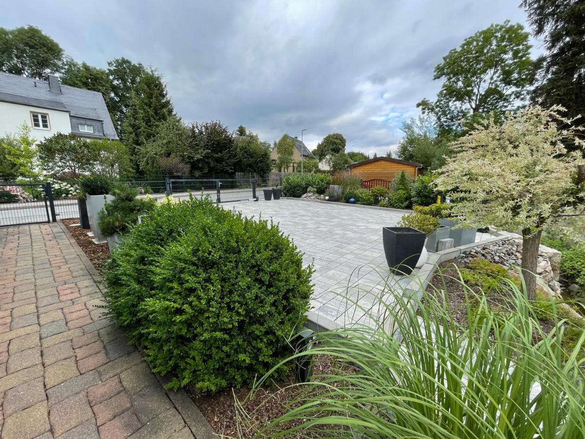 Ferienhaus Villa Adelsberg Mit Dachterrasse In Zentraler Lage Fuer Bis Zu 10 Personen Chemnitz Exteriör bild